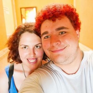 Meet your Posher, Claire